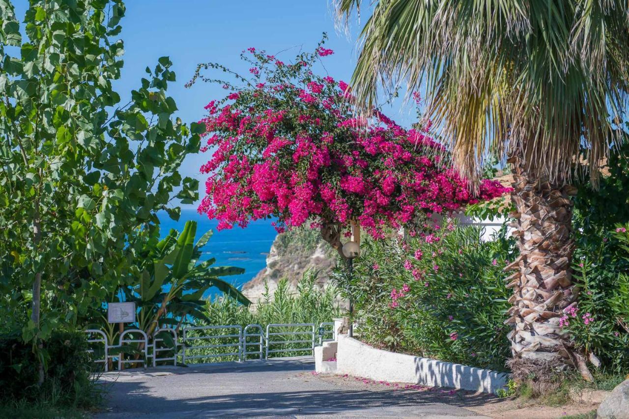 Hotel Villaggio Stromboli Santa Domenica  Esterno foto